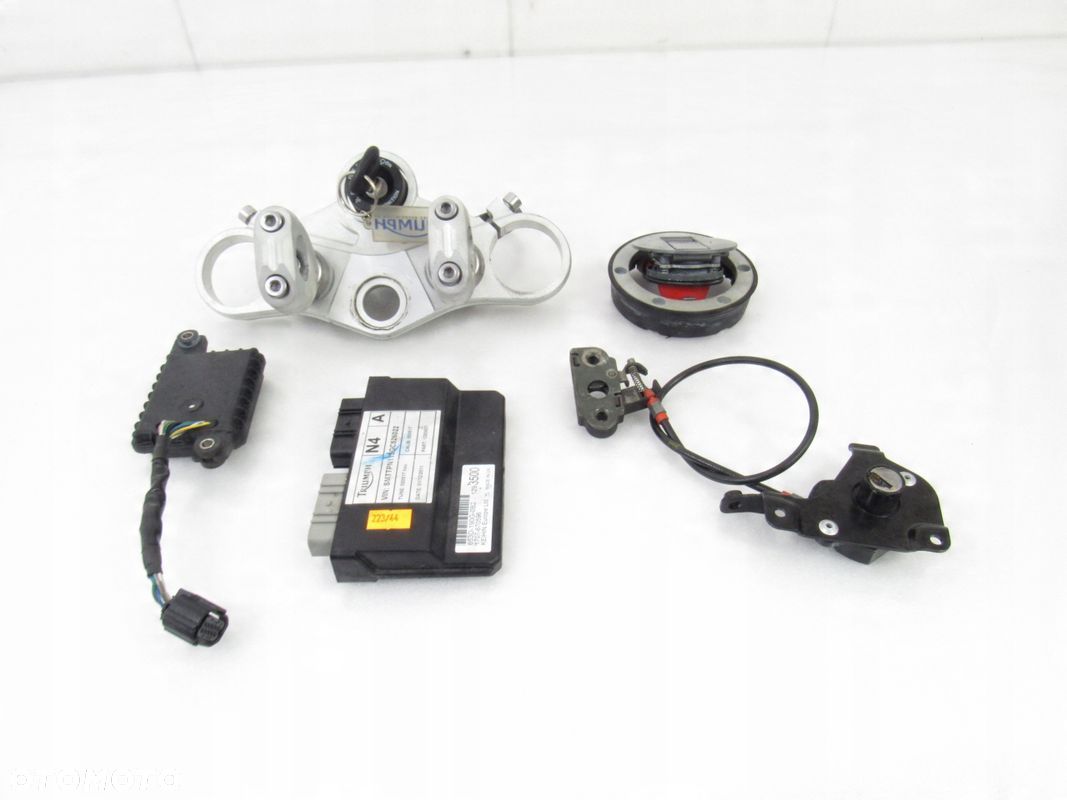 Stacyjka komplet / zestaw immo Triumph Speed Triple 1050, 12r ABS - 1