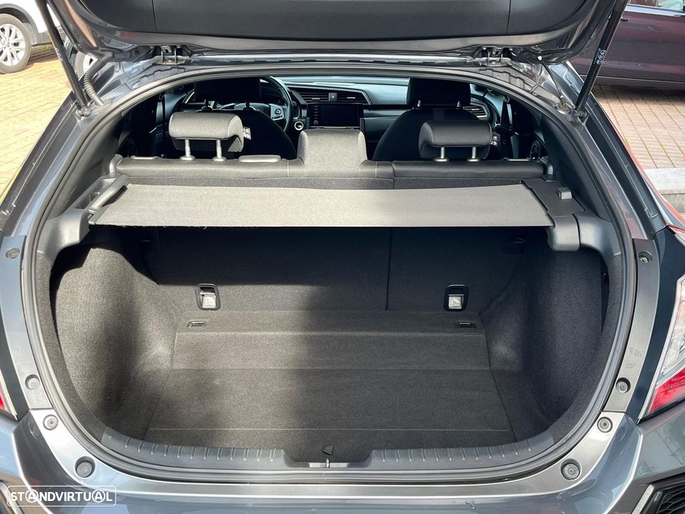 Honda Civic 1.0 i-VTEC Executive Premium - 11