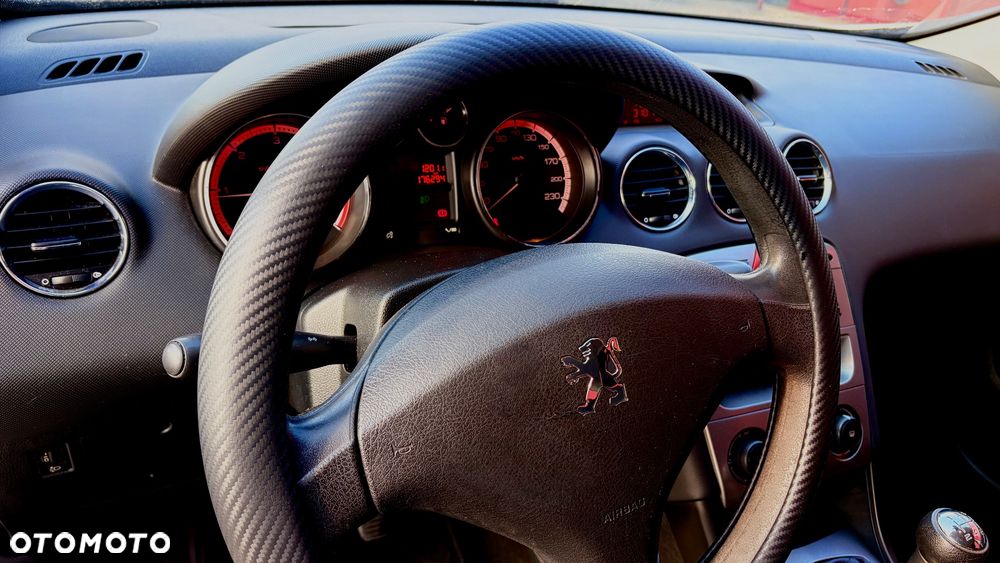 Peugeot 308 - 8
