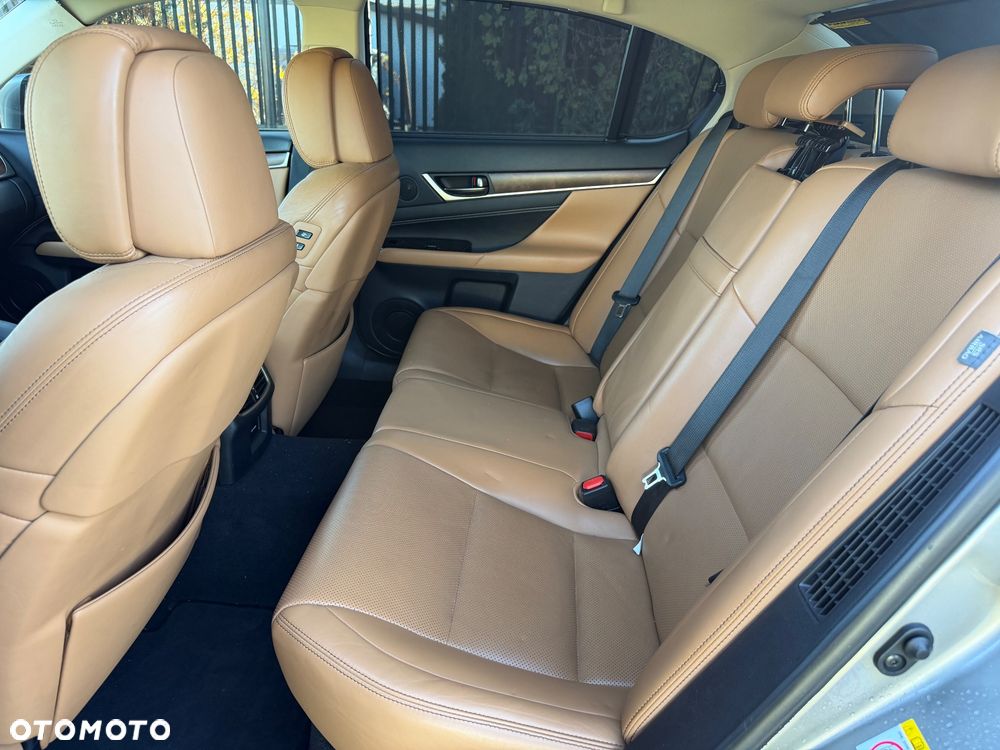Lexus GS - 21