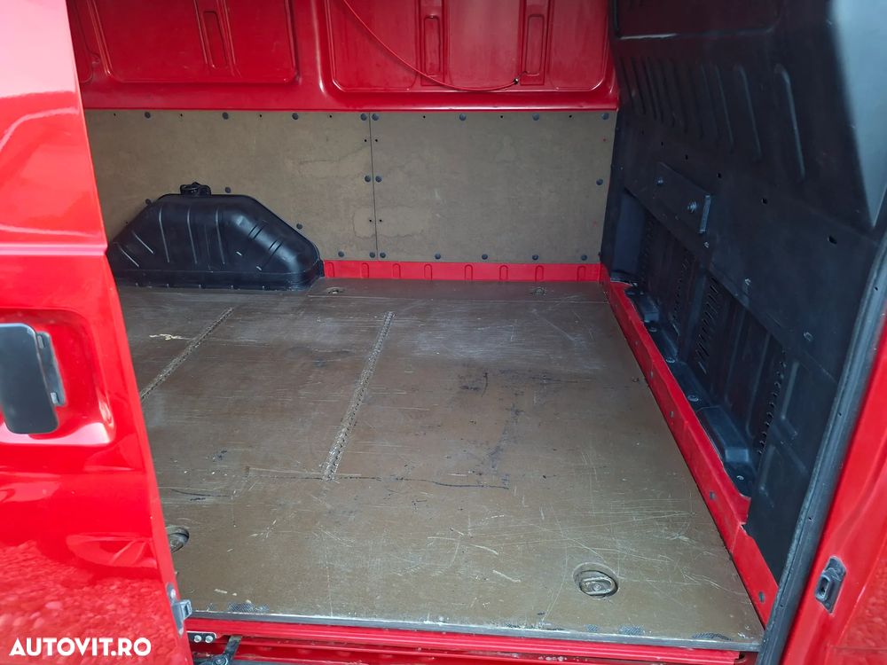 Ford Transit - 13