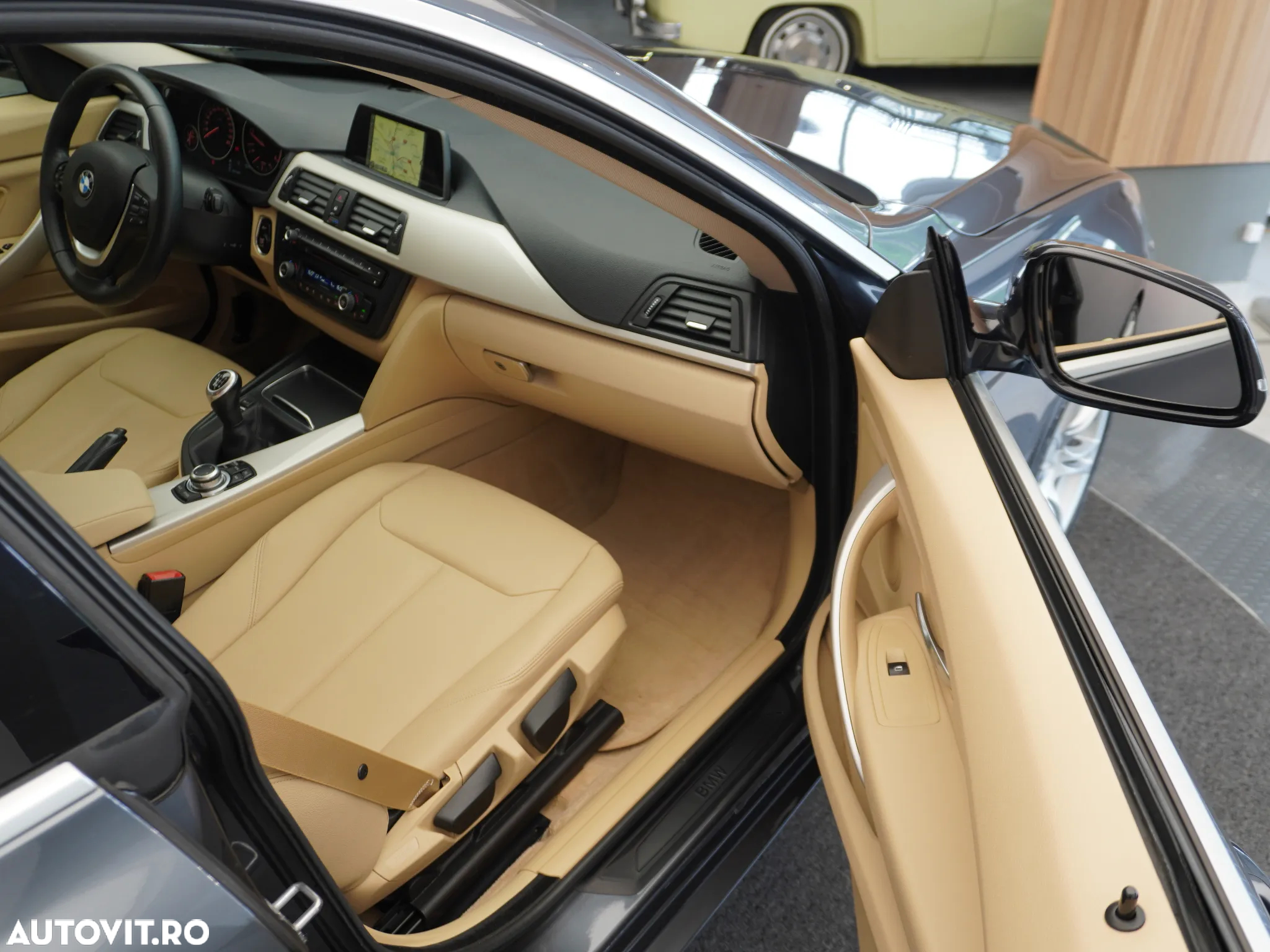BMW Seria 3 318d - 34