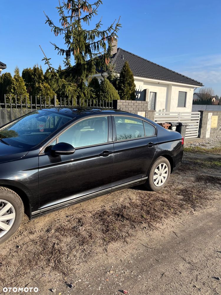 Volkswagen Passat - 12