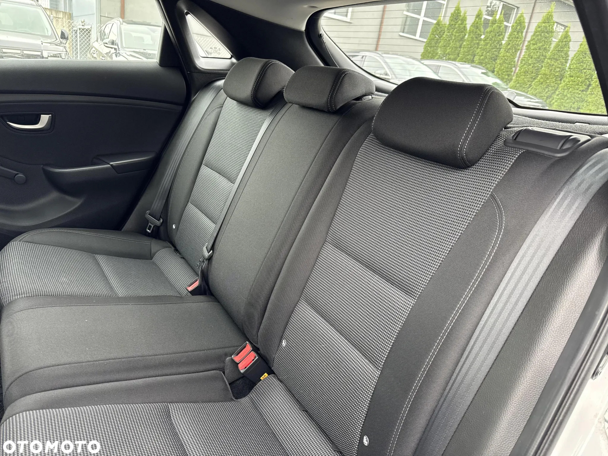 Hyundai i30 1.4 BlueDrive Classic + - 16