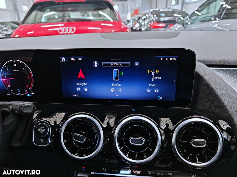 MERCEDES-BENZ GLA 2024 — imagine 18