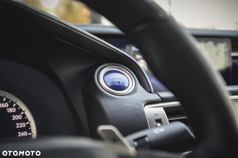 Lexus IS 300h F Impression EU6 - 25