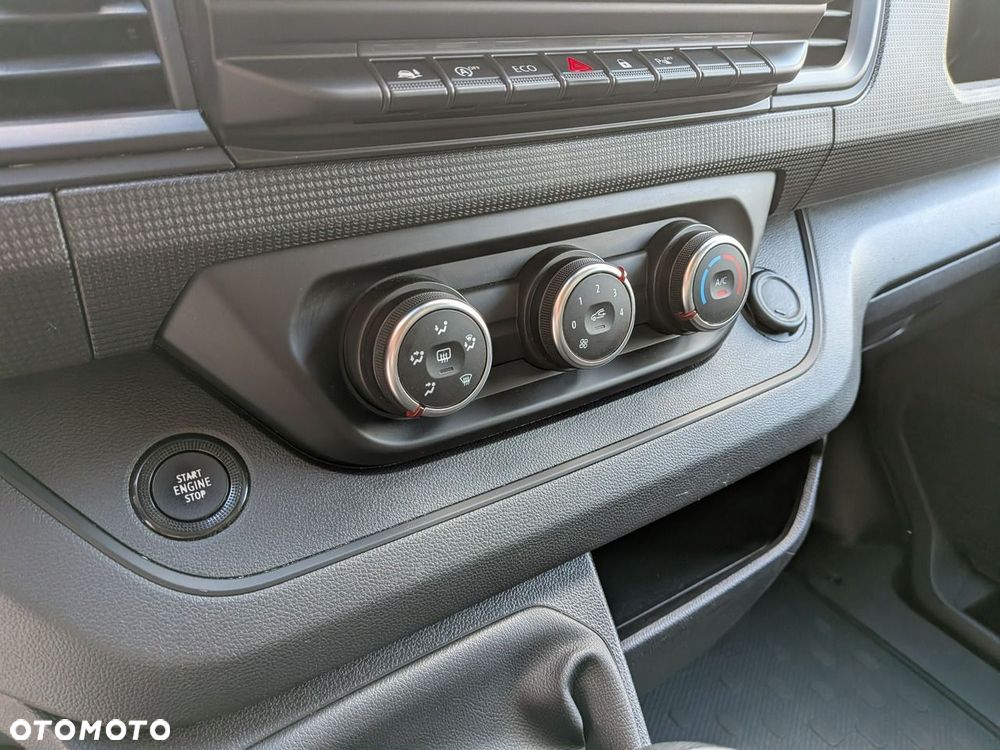 Renault Trafic - 13