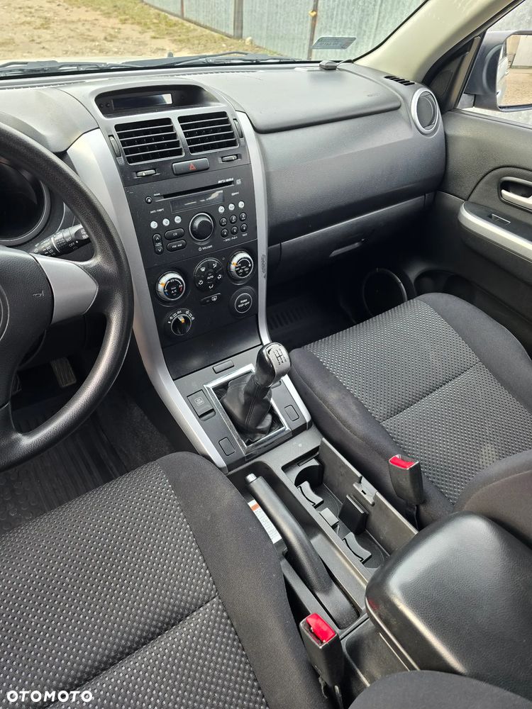 Suzuki Grand Vitara 1.9 DDiS - 10
