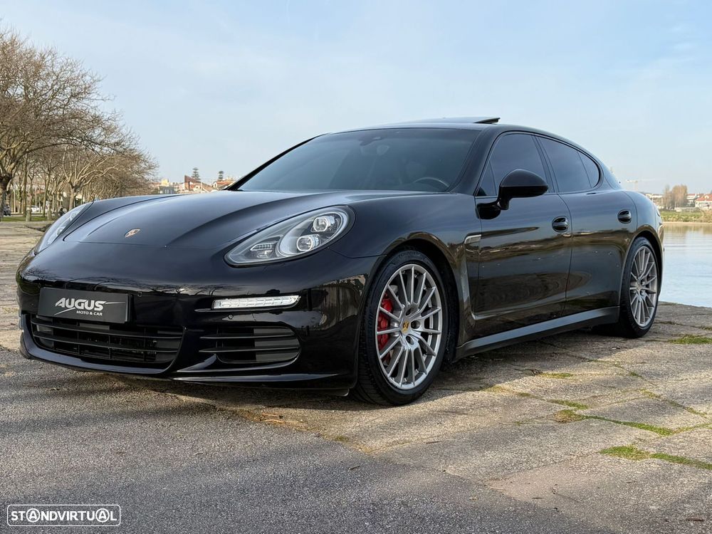 Porsche Panamera Standard - 2