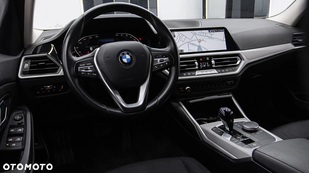 BMW Seria 3 318i Advantage sport - 14