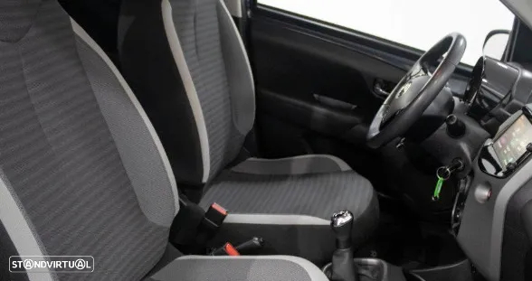 Toyota Aygo 1.0 X-Play Plus - 5