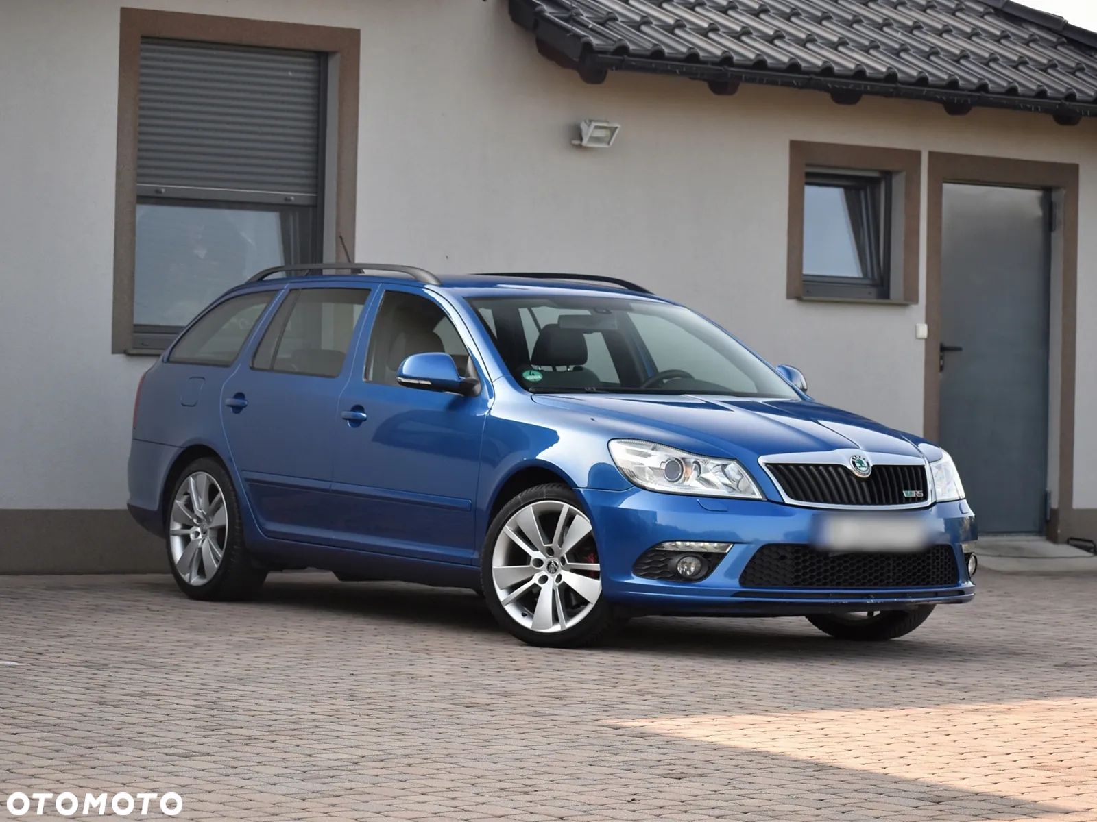 Skoda Octavia Combi 2.0 TDI DPF RS - 2