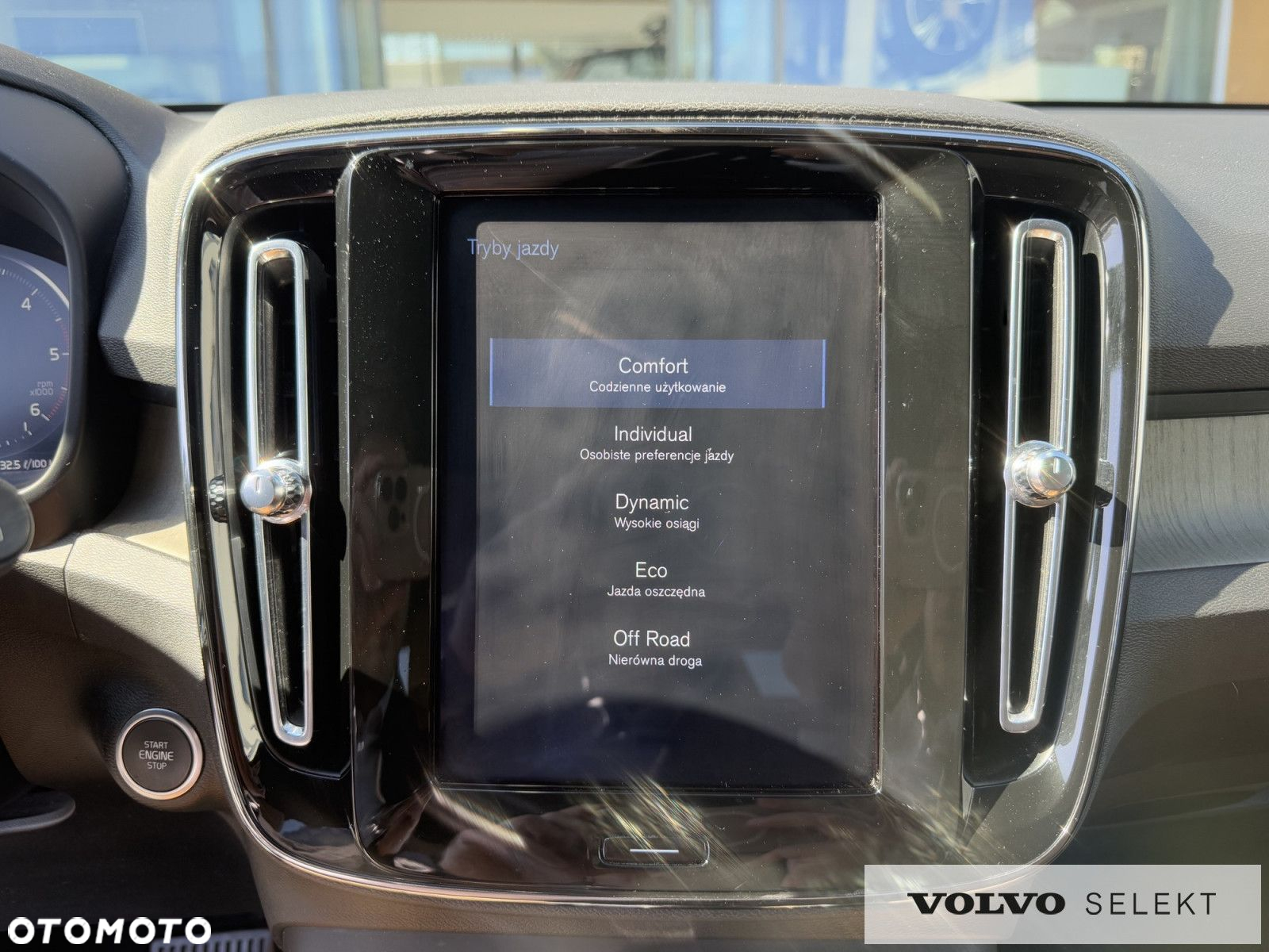 Volvo XC 40 - 24