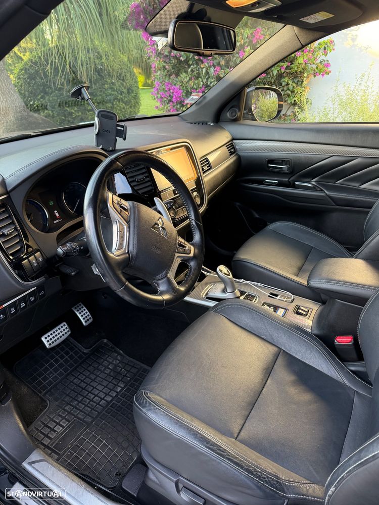 Mitsubishi Outlander - 5