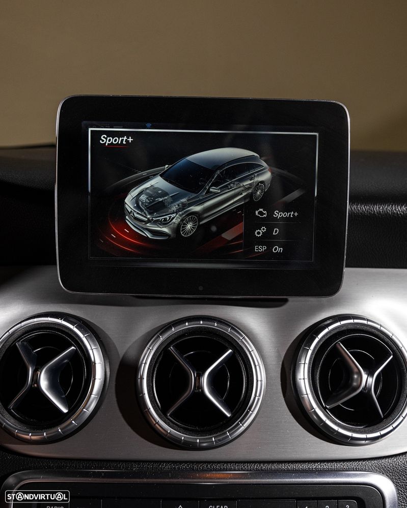 Mercedes-Benz CLA 45 AMG 4Matic Speedshift 7G-DCT Night Edition - 25