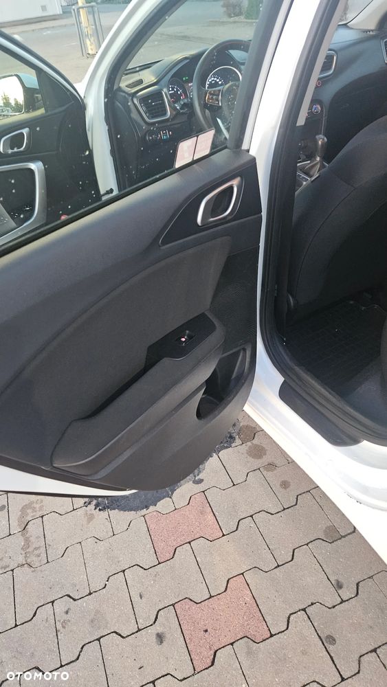 Kia Ceed 1.4 L Business Line - 16