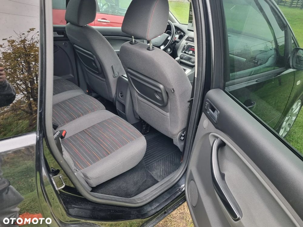 Ford C-MAX - 13