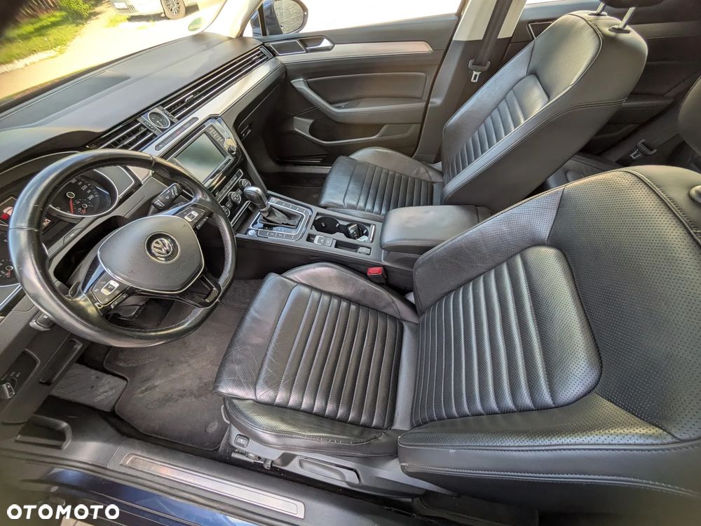 Volkswagen Passat 2.0 TDI SCR DSG Highline - 12