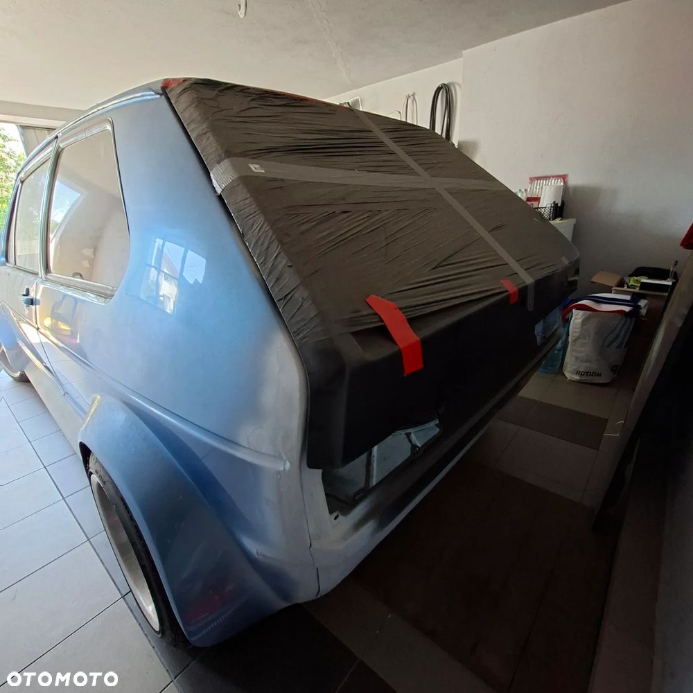 Volkswagen Golf - 28