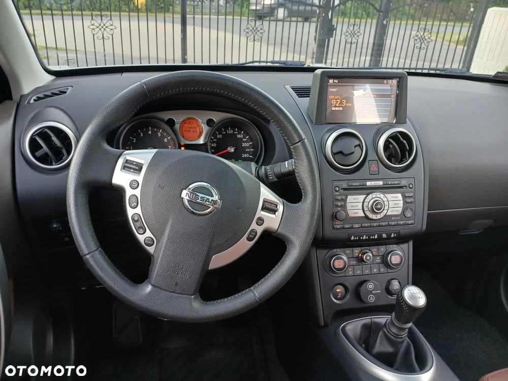 Nissan Qashqai 2.0 4x4 Tekna Pack - 24