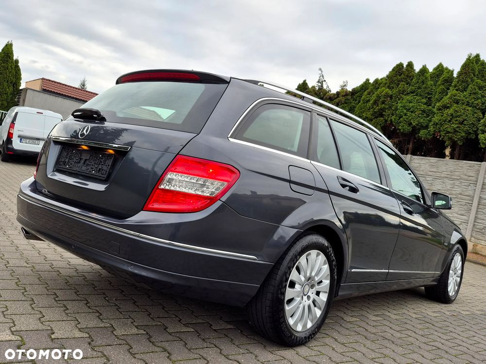 Mercedes-Benz Klasa C 220 T CDI DPF Automatik BlueEFFICIENCY Elegance - 29