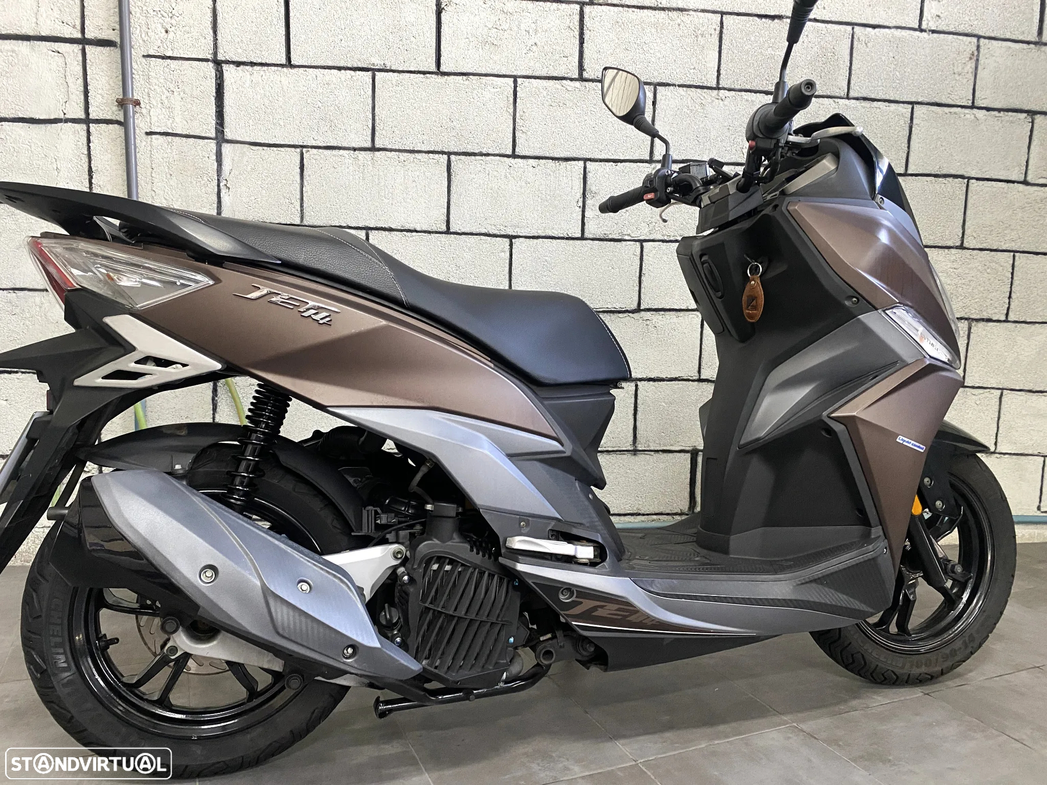 Sym JET C/nova de Garagem - 12