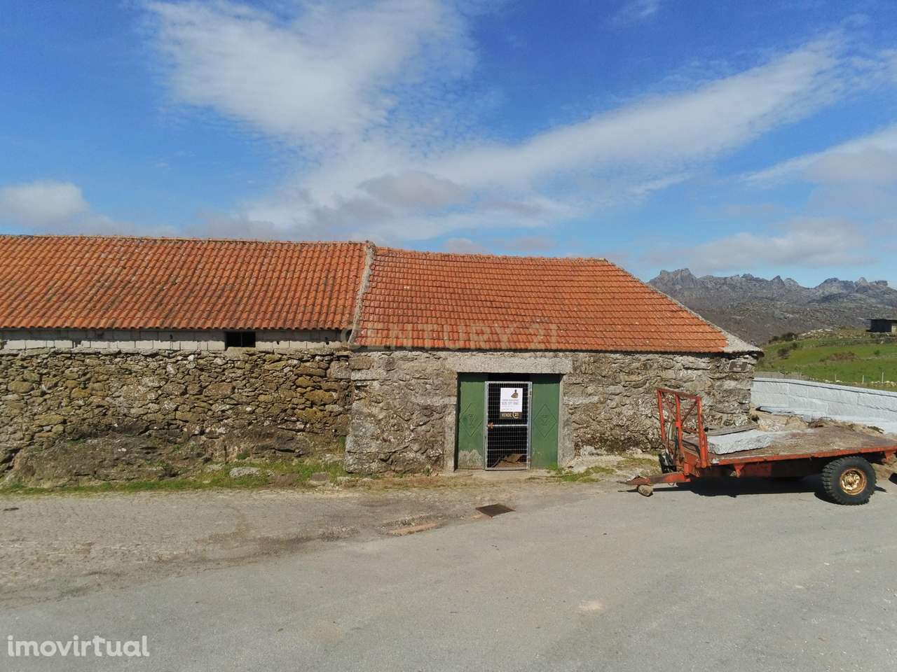 Terreno com Ruina em Pitão das Junias, zona do geres - Grande imagem: 3/39