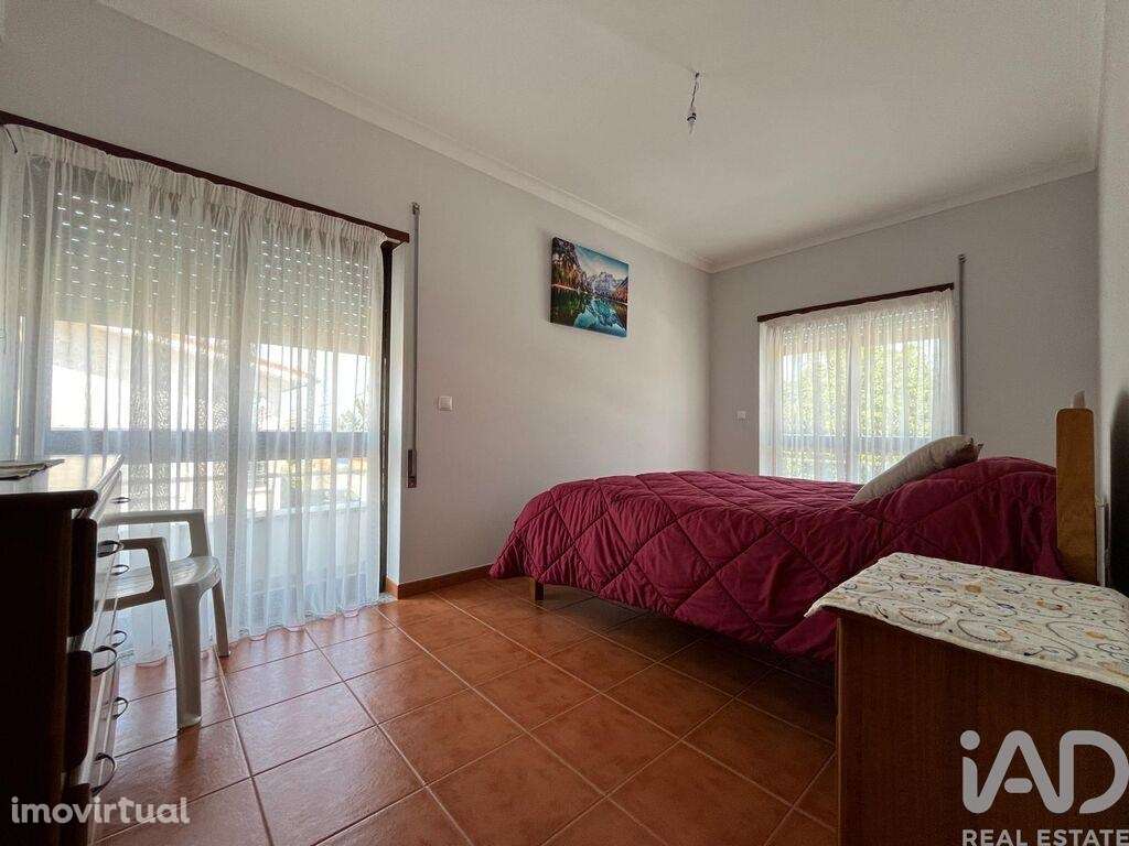 Moradia geminada T4 em Belinho e Mar de 171 m2 - Grande imagem: 3/34