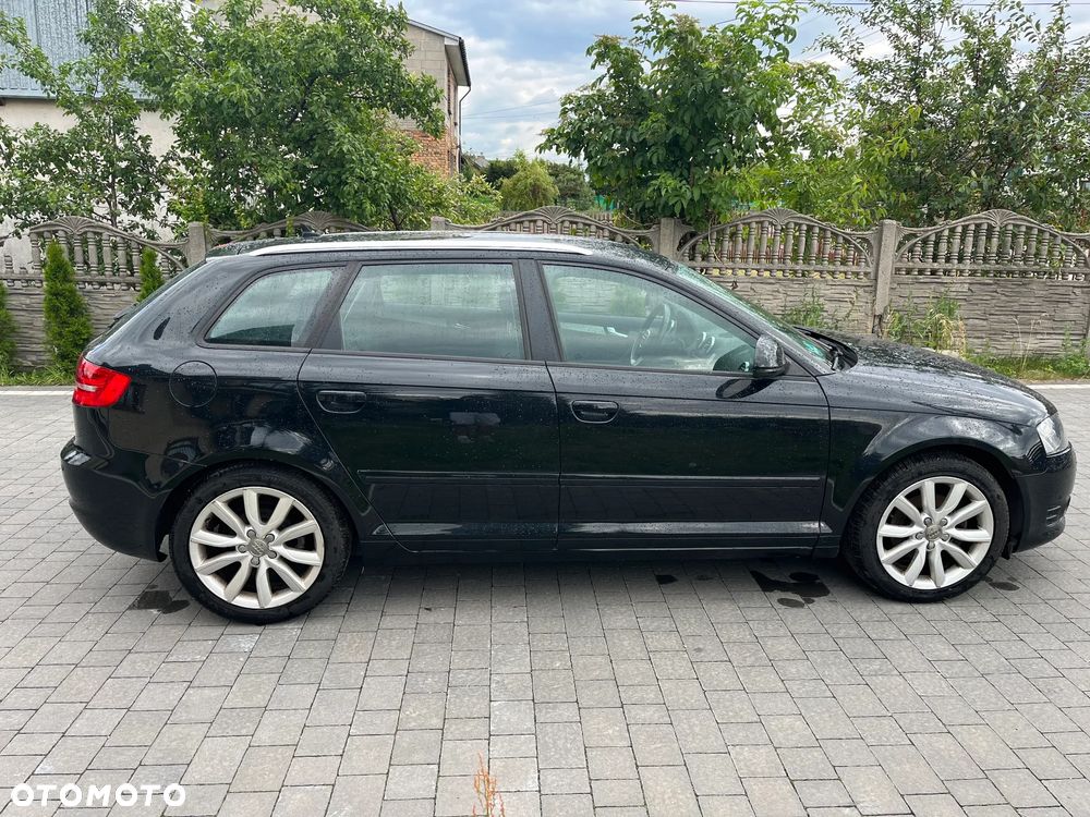 Audi A3 Sportback 1.8 TFSI Attraction - 4