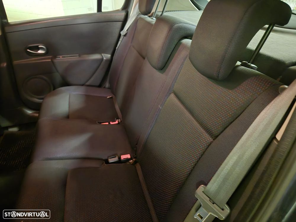 Renault Clio 1.2 16V Dynamique - 16