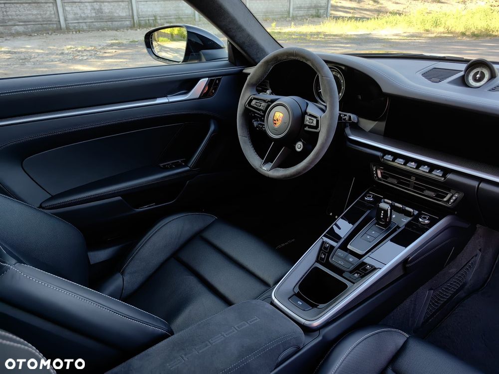 Porsche 911 Carrera S - 33