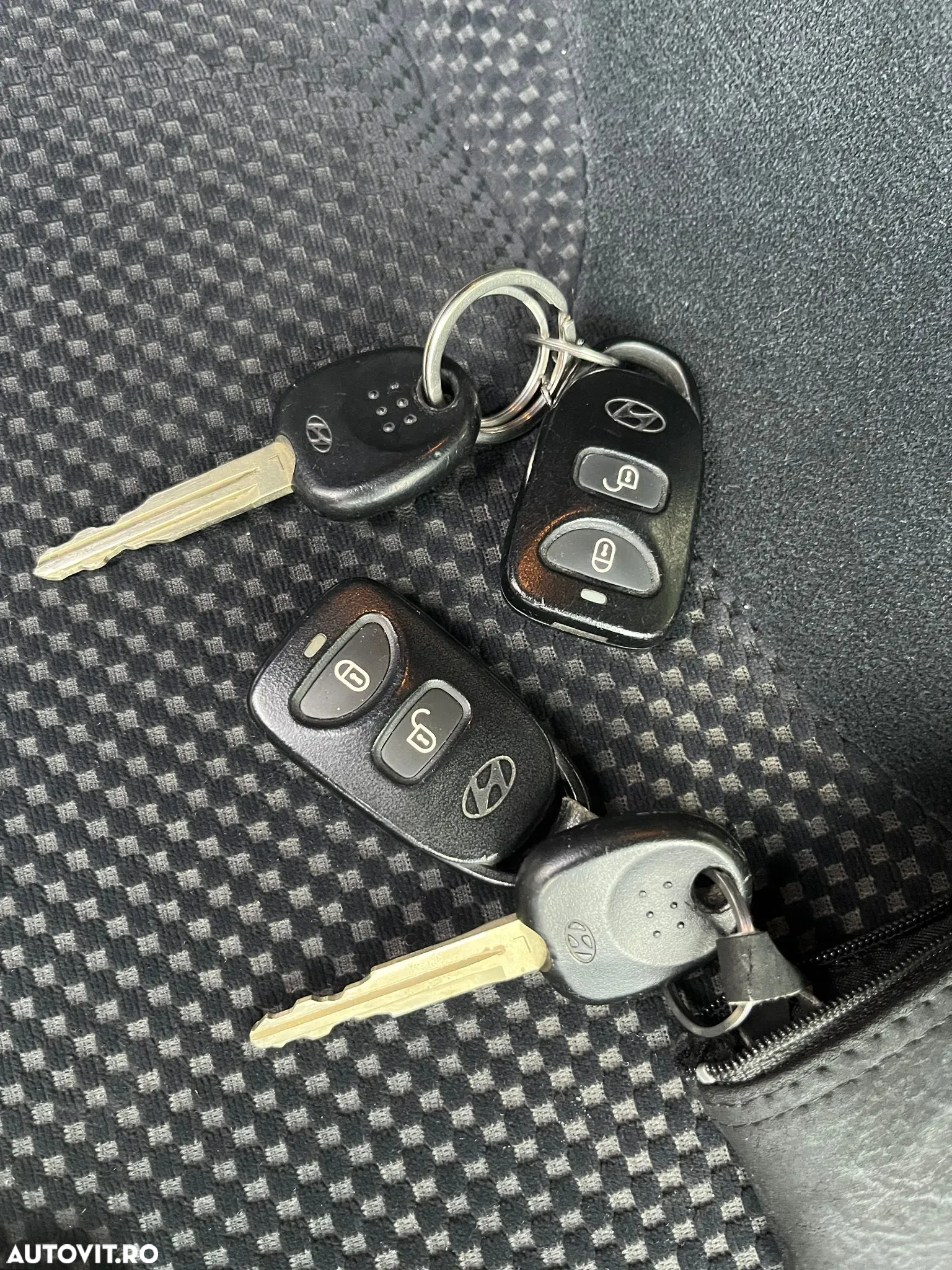 Hyundai Tucson 2.0 CRDI VGT 2WD Automatik GLS - 39