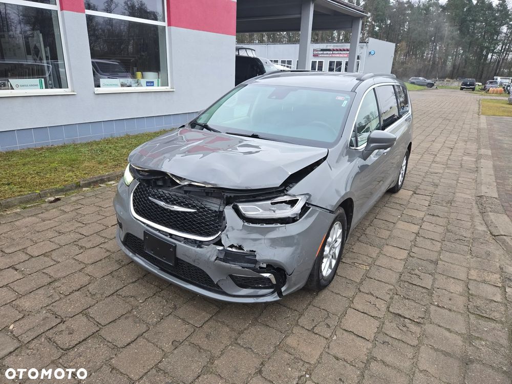 Chrysler Pacifica - 3