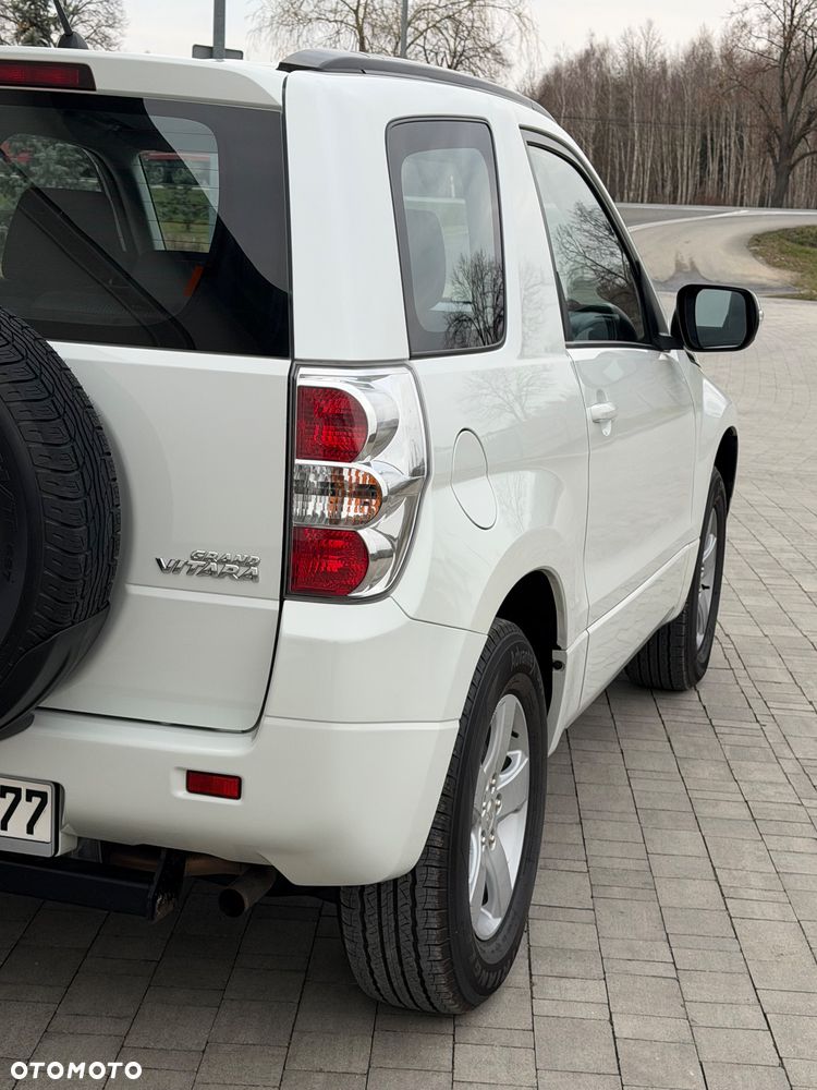 Suzuki Grand Vitara 1.6 City - 16