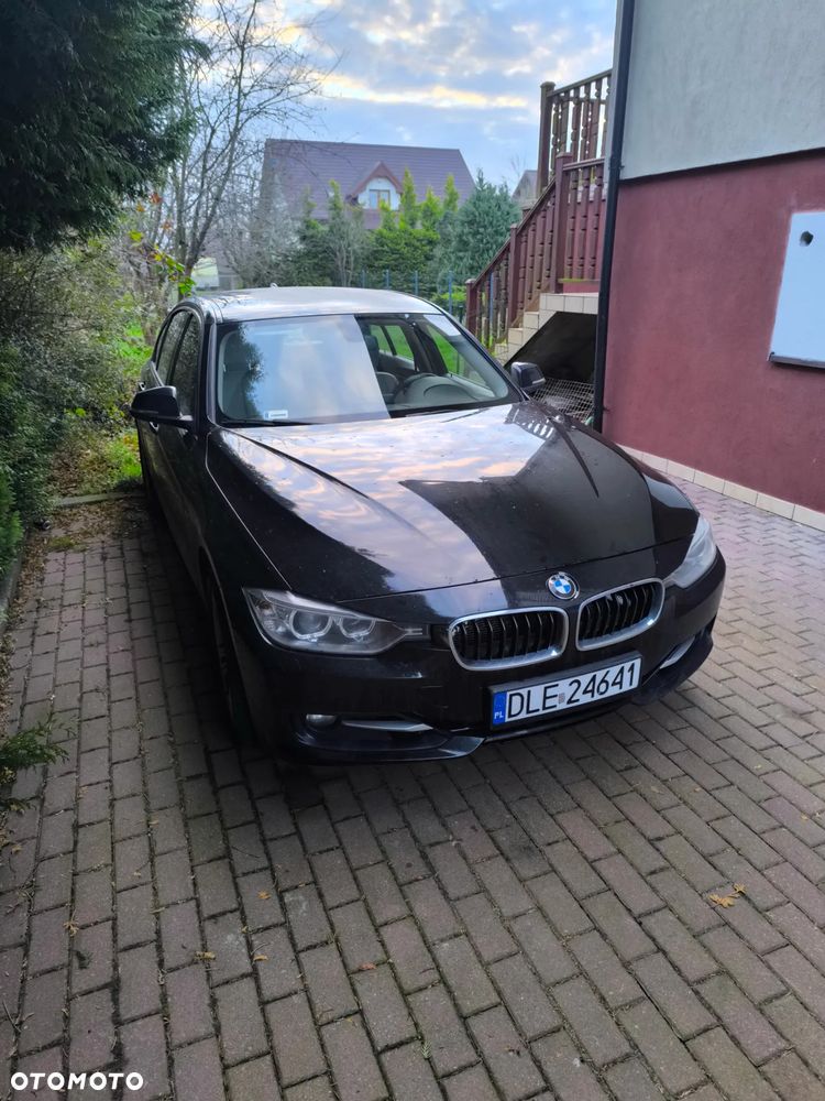 BMW Seria 3 320i - 2