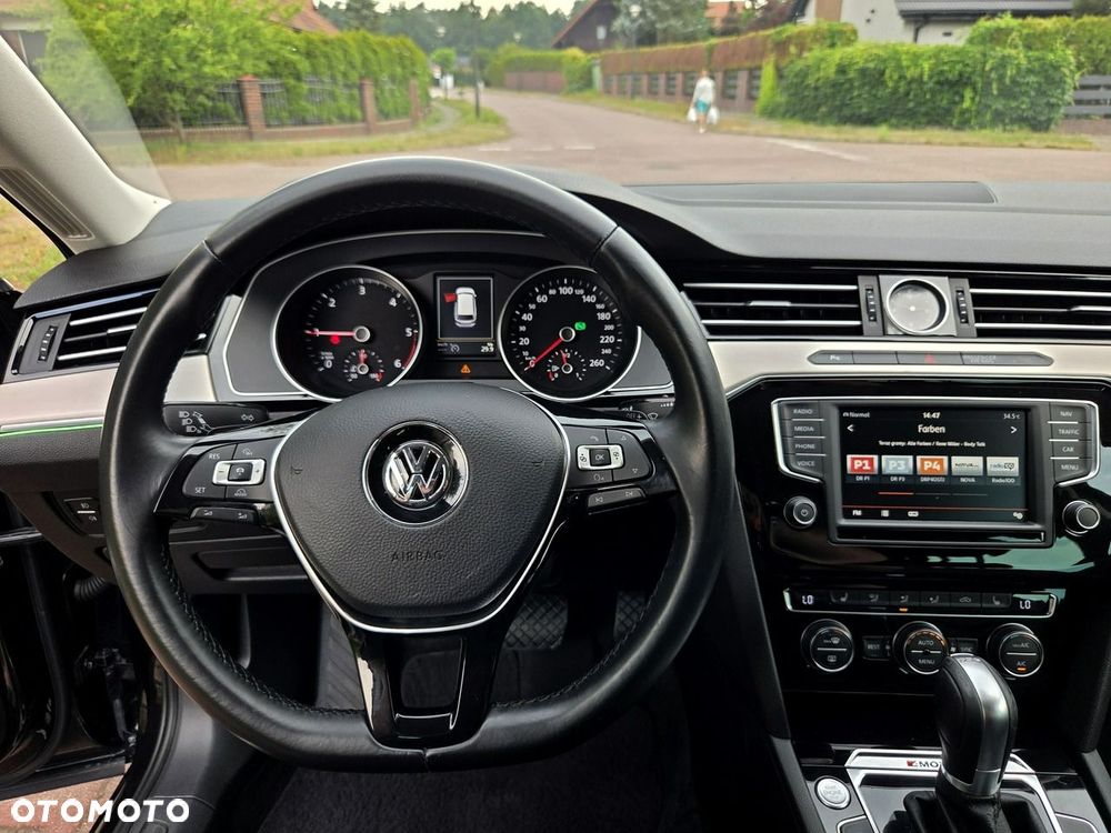 Volkswagen Passat Variant 2.0 TDI SCR 4Motion DSG Elegance - 14