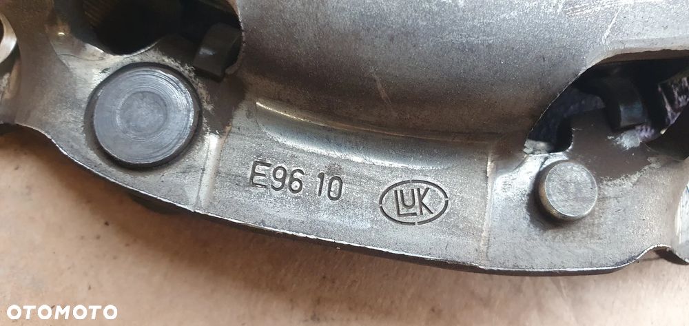 Sprzęgło kompletne koło tarcza docisk dwumas dwumasa BMW I F20 1.6 7621180 7614325 - 8