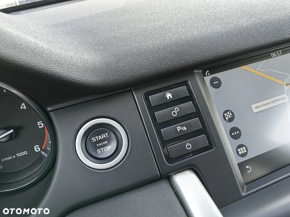 Land Rover Discovery Sport 2.0 TD4 HSE Luxury - 18