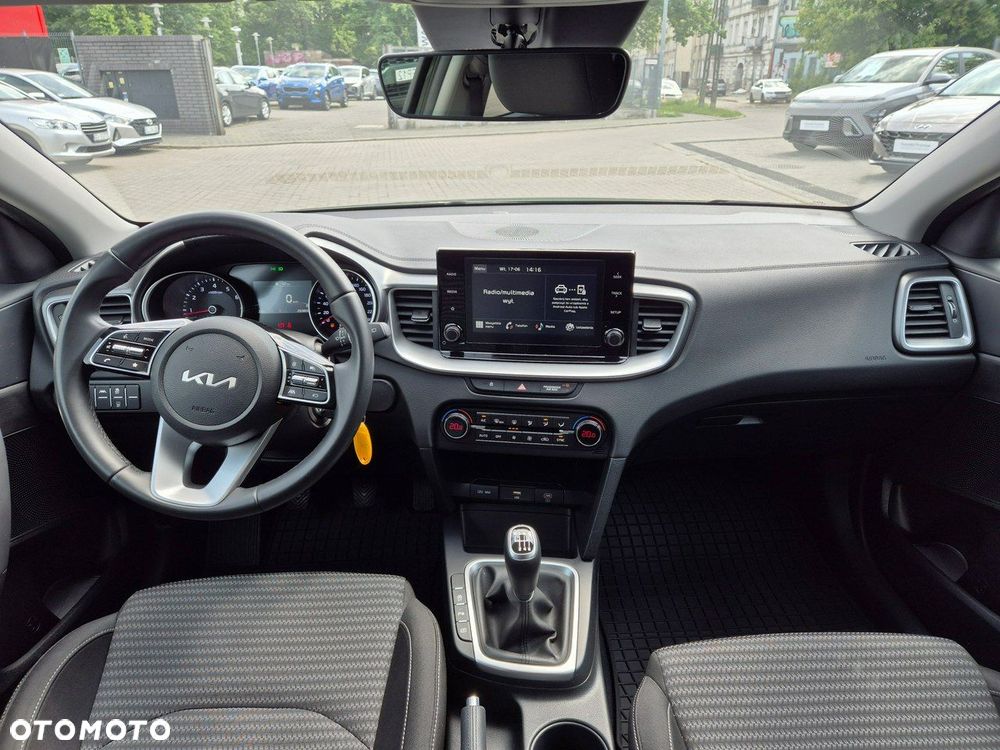 Kia Ceed 1.5 T-GDI M - 16