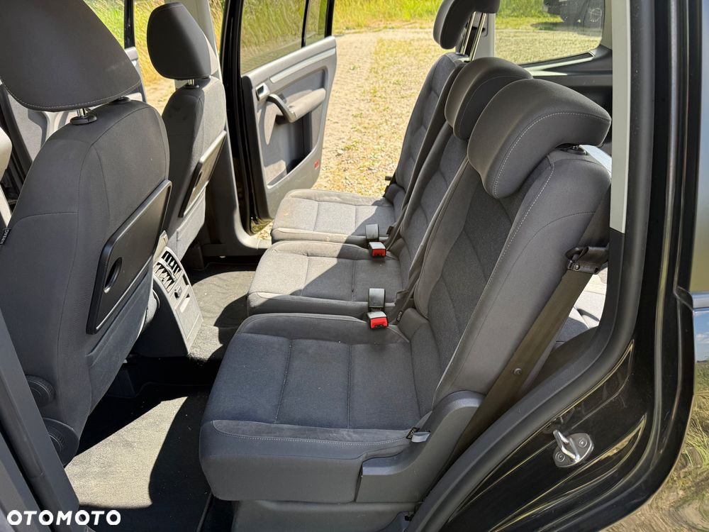 Volkswagen Touran 1.4 TSI STYLE - 12