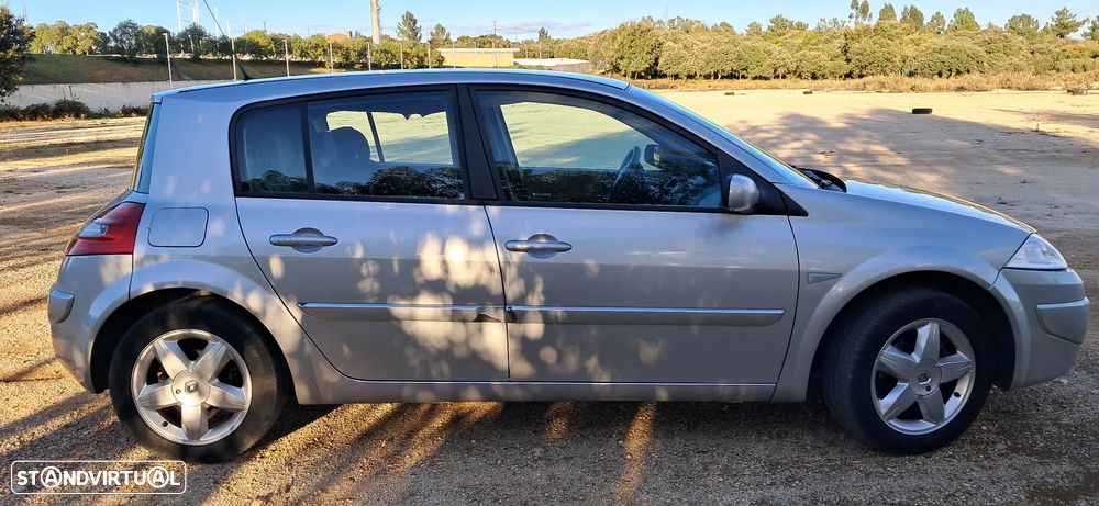 Renault Mégane 1.5 dCi Dynamique - 16