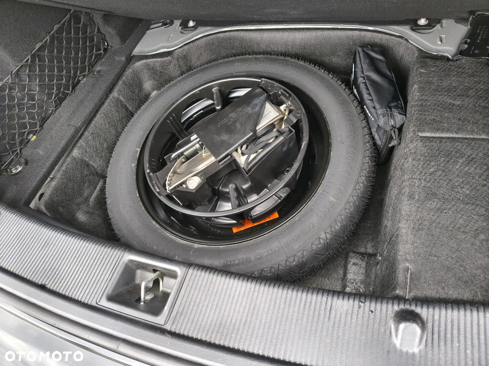 Mercedes-Benz Klasa E 350 Avantgarde Sport Edition AMG - 32