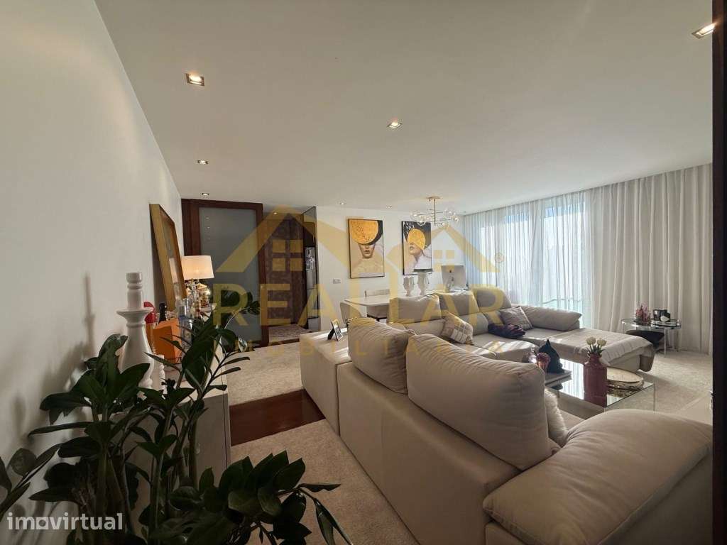 Apartamento T2 Moderno e Sofisticado - Conforto e Qualidade em Cada... - Grande imagem: 2/26