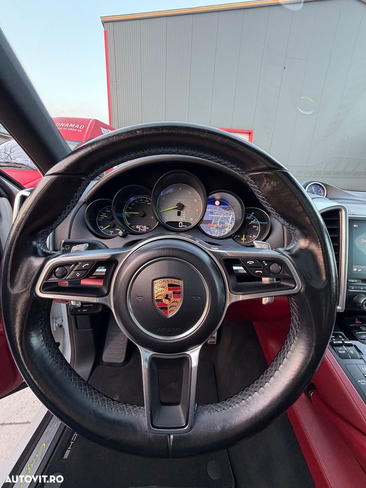 Porsche Cayenne S E-Hybrid Platinum Edition - 8