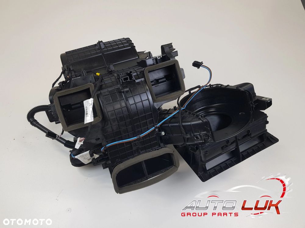 Nagrzewnica Dmuchawa Obudowa nagrzewnicy Renault Master III Lift 272702687R - 1
