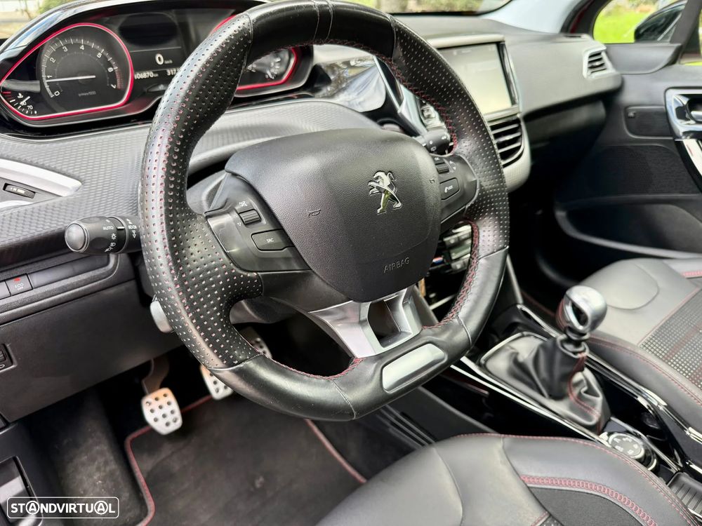 Peugeot 2008 1.2 PureTech GT Line - 18