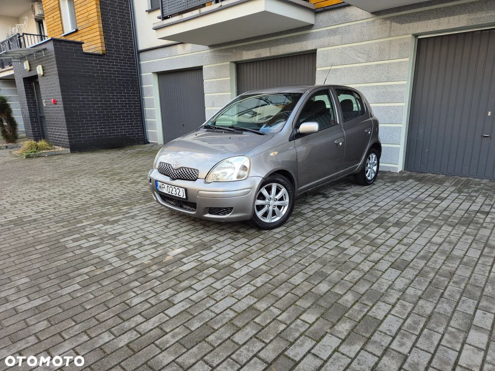 Toyota Yaris 1.3 Terra - 1
