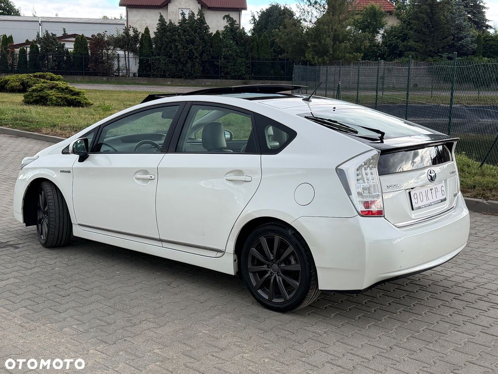 Toyota Prius 1.8 HSD Premium - 7