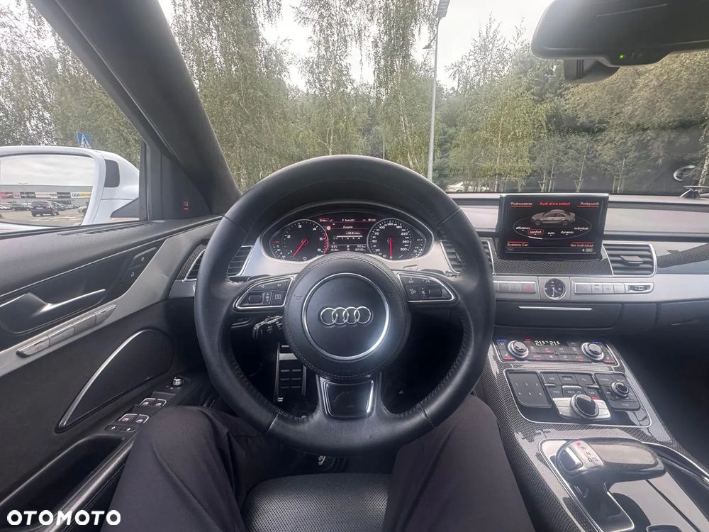 Audi A8 4.2 TDI Quattro - 11