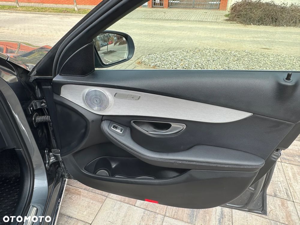 Mercedes-Benz Klasa C 300 d 9G-TRONIC Avantgarde - 10